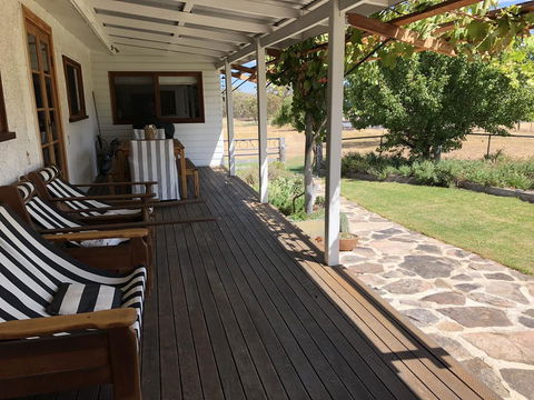 Mallow Cottage - Darwin Holiday 0