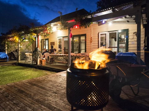 Mandurah Riverfront Holiday Rental - Darwin Holiday 2