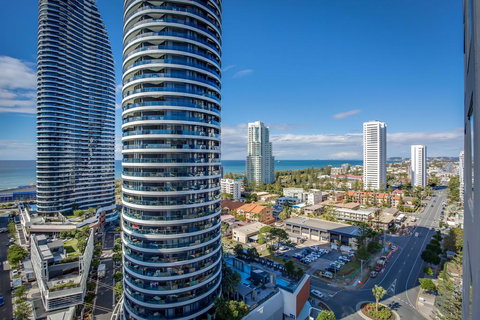 Mantra Broadbeach On The Park - Darwin Holiday 2