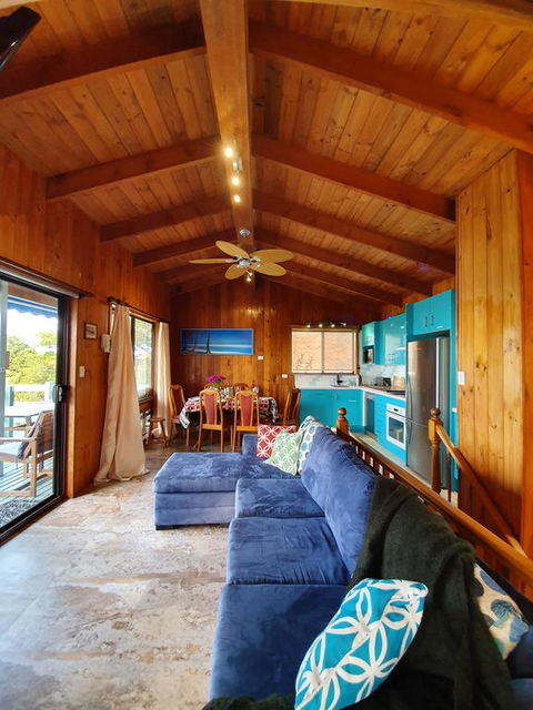 Marazul Paradise Beach House- Panoramic Ocean Views - Darwin Holiday 3