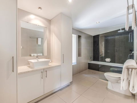 Marcoola House, Pet Friendly, Sunshine Coast - Darwin Holiday 3