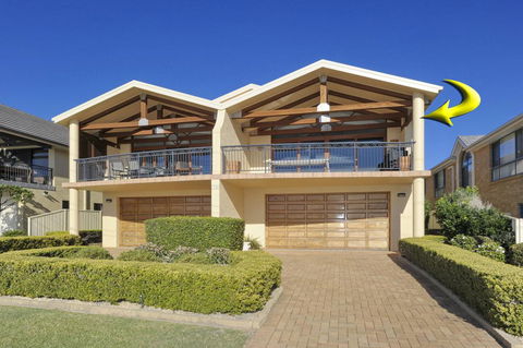 Marine Dr 2/70 - Fingal Bay - Darwin Holiday 2