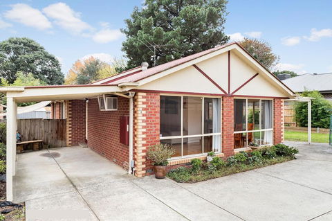 Maroondah 3 Bedroom House In Kilsyth - Darwin Holiday 0