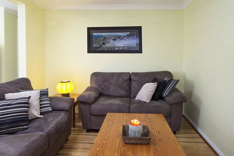 Max's Place 2 - Darwin Holiday 2