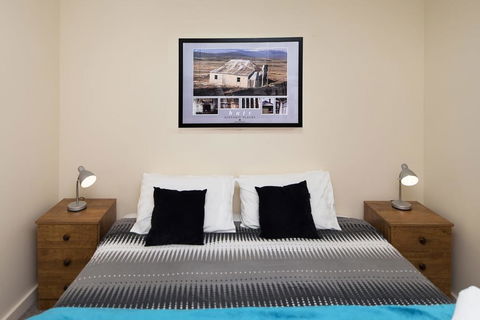 Max's Place 2 - Darwin Holiday 3