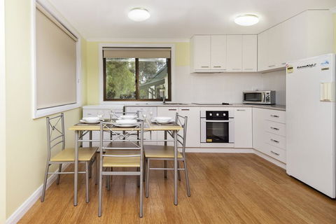 Max's Place 3 - Darwin Holiday 0