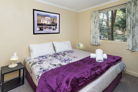 Max's Place 3 - Darwin Holiday 1