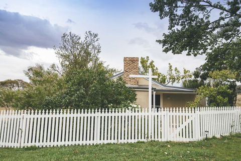 Mayfield Vineyard - Darwin Holiday 1