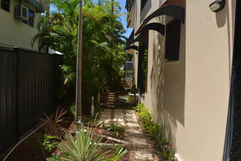 Mediterranean Beachfront Apartments - Darwin Holiday 2