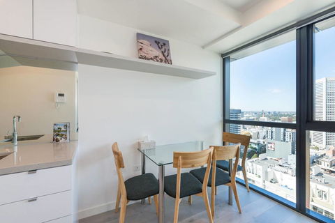 Melbourne CBD 1 Bedroom Deluxe@La Trobe Tower - Darwin Holiday 2
