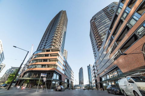 Melbourne Private Apartments - Collins Street Waterfront, Docklands - Darwin Holiday 0