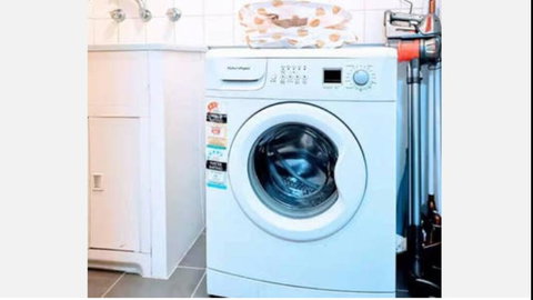 Melbourne Short Stay - The Glen Station - Darwin Holiday 1