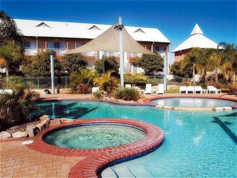 Mercure Bunbury Sanctuary Golf Resort - Darwin Holiday 3