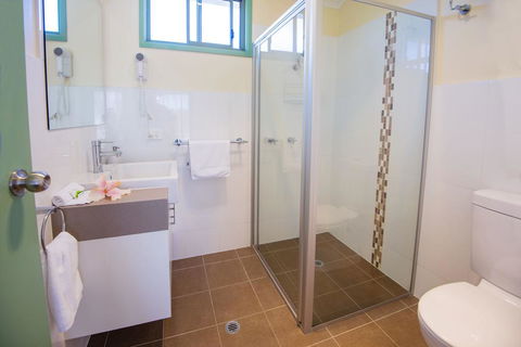 Merimbula Holiday Properties - Darwin Holiday 1