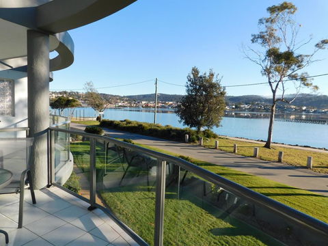 Merimbula Lake Apartments - Darwin Holiday 1