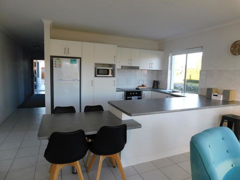 Merimbula Lake Apartments - Darwin Holiday 2