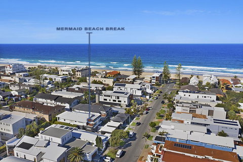 Mermaid Beach Break - Darwin Holiday 0