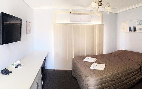 Merredin Olympic Motel - Darwin Holiday 1