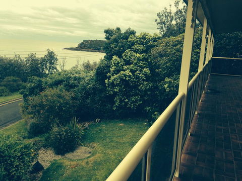 Merry Beach Ocean Front Large Home - Darwin Holiday 1