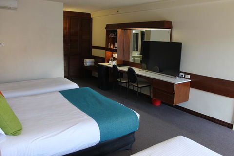 Mid City Ballarat - Darwin Holiday 1