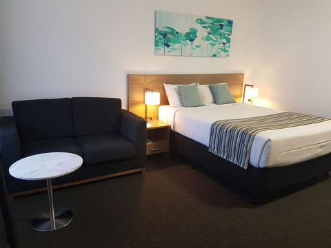 Mid City Motor Inn Singleton - Darwin Holiday 0
