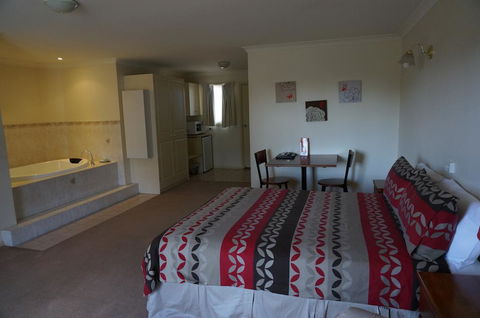 Mid City Plantation Motel - Darwin Holiday 1