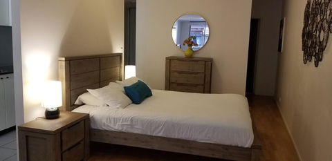 Mid Town - Darwin Holiday 1