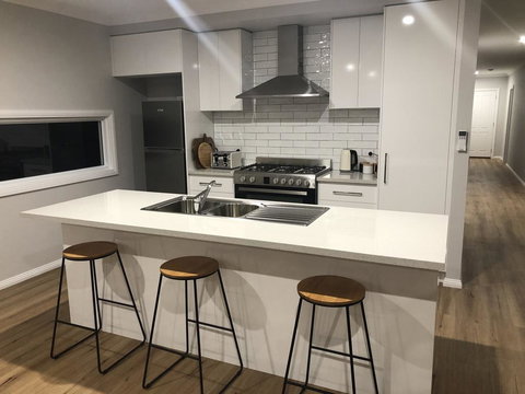 Milawa Vineyard Views - Guesthouse 2 - Darwin Holiday 1