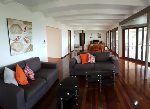 Million Dollar Views To Gold Coast - Darwin Holiday 1