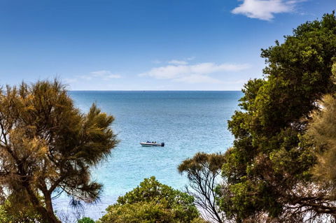 Mills Beach Retreat Luxury Family Retreat With Hydrotherapy Spa, Opposite Beach, Walk To Village - Darwin Holiday 2