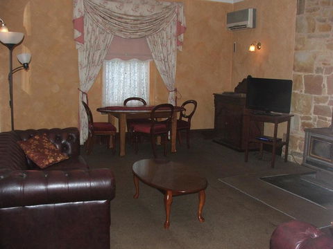 Mintaro Hideaway - Darwin Holiday 1