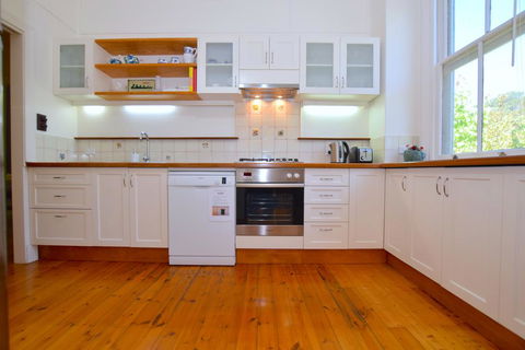 Mintie Cottage On Leura Mall - Darwin Holiday 2