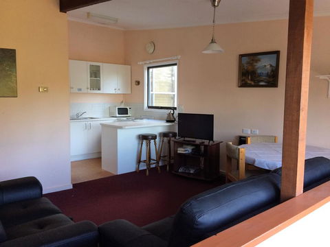 Mistral 2 - Darwin Holiday 2