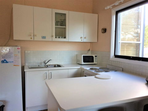 Mistral 2 - Darwin Holiday 1