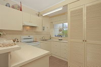 Book Mollymook Accommodation Vacations Darwin Holiday Darwin Holiday