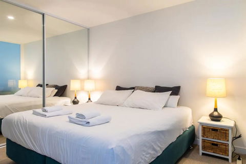 Modern 1 Bedroom Apartment In North Melbourne - Darwin Holiday 3