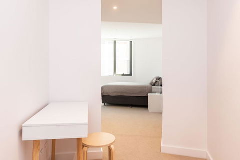 Modern 2 Bedroom Apartment In Darling Harbour - Darwin Holiday 0