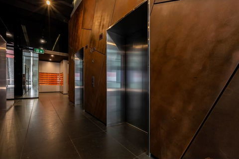 MODERN 2 BEDROOMS -SOUTHERN CROSS STATION - Darwin Holiday 3