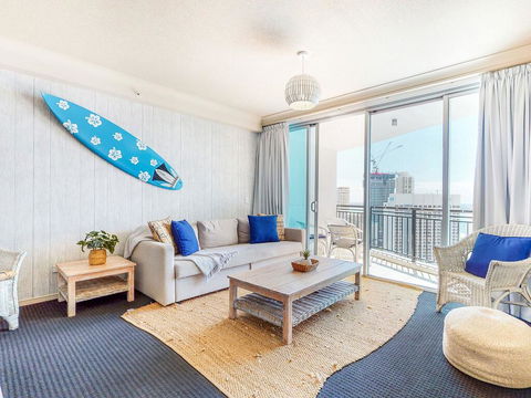 Modern 2BR Apartment In Chevron Renaissance - Darwin Holiday 3