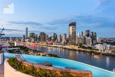 Modern Apartment In South Brisbane Infinity Pool - Darwin Holiday 1