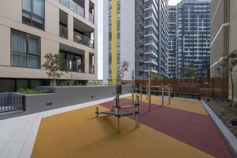 Modern Apartment In Sydney's CBD - Darwin Holiday 3