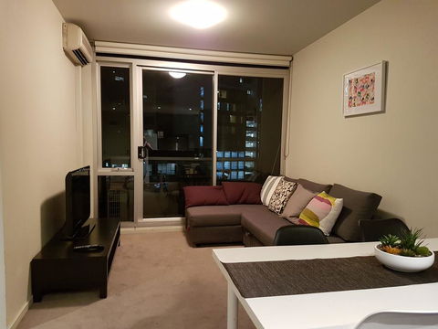 Modern CBD Apartment - Free Secure Parking And Wifi - Darwin Holiday 1