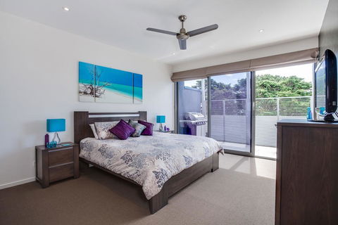 Modern McCrae Beauty - Darwin Holiday 3