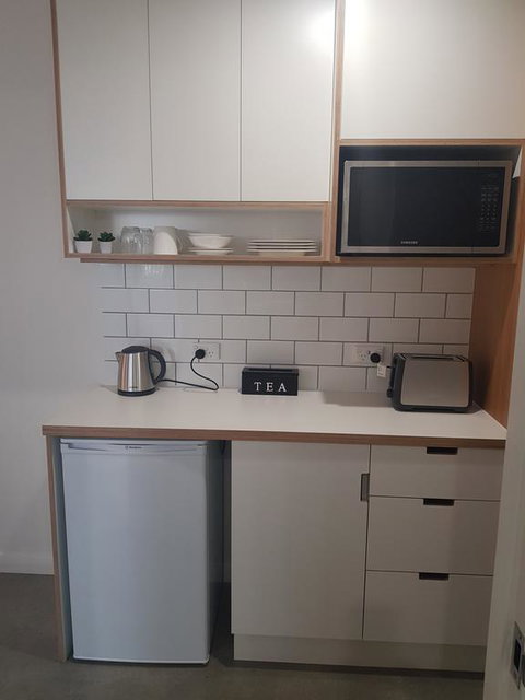 Modern, Private And Close To Town. - Darwin Holiday 1