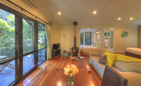 Montague's Of Montville - Darwin Holiday 2