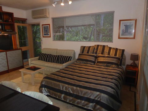 Montauk Rainforest Retreat - Darwin Holiday 3
