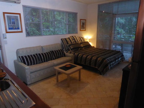 Montauk Rainforest Retreat - Darwin Holiday 2