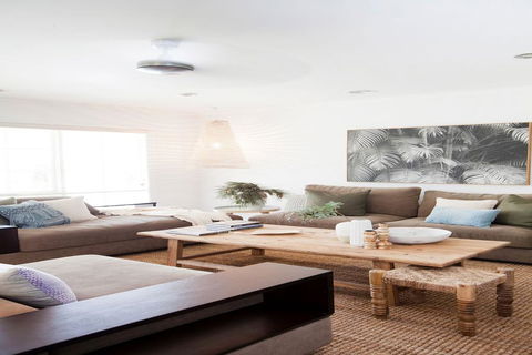 MOOMBA RETREAT - MORNINGTON - Darwin Holiday 0