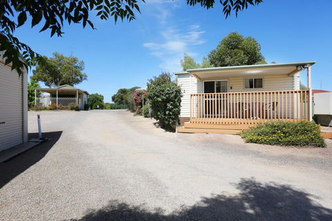 Moonta Bay Accommodation - Darwin Holiday 0