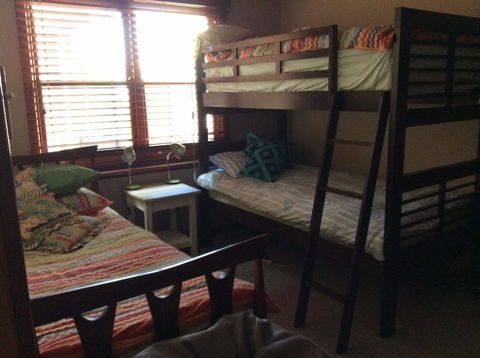 Mornington Beach Cottage - Darwin Holiday 3
